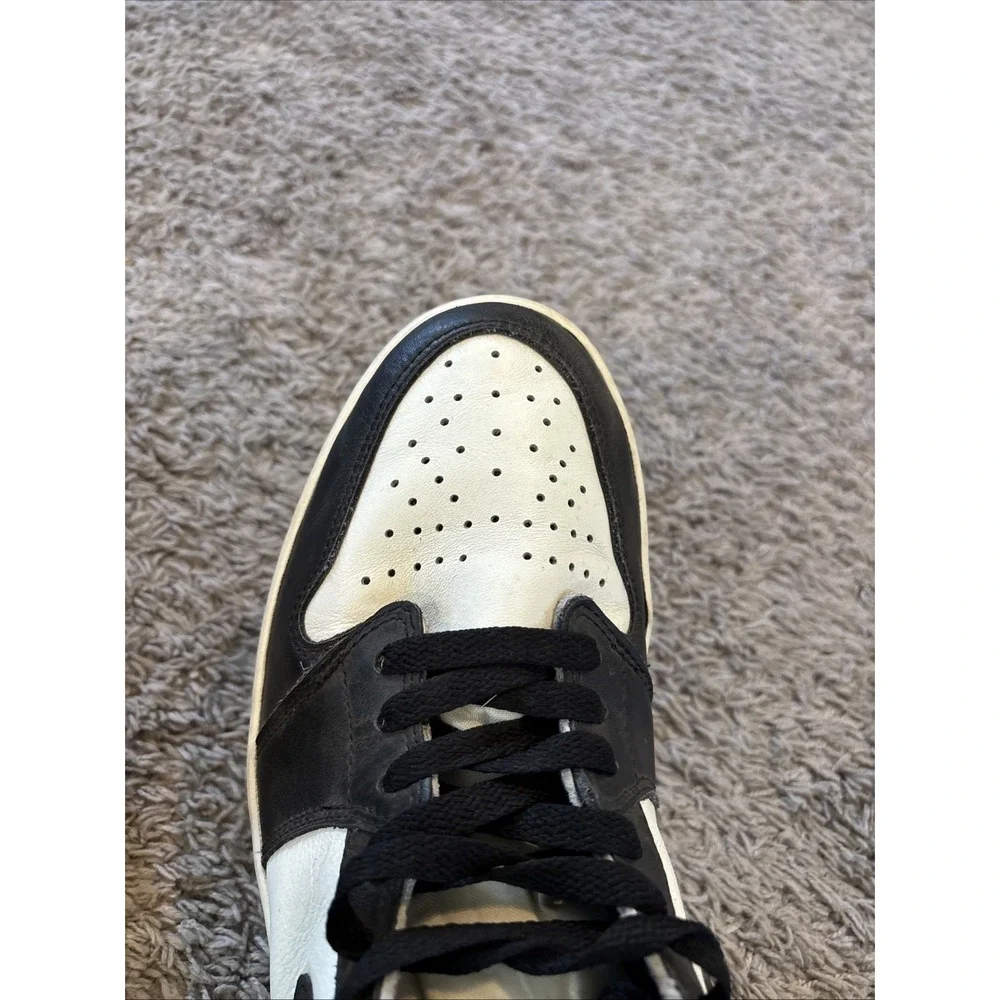 Nike Air Jordan 1 Retro High OG Mocha 55508-105 - Pre Owned Size 11